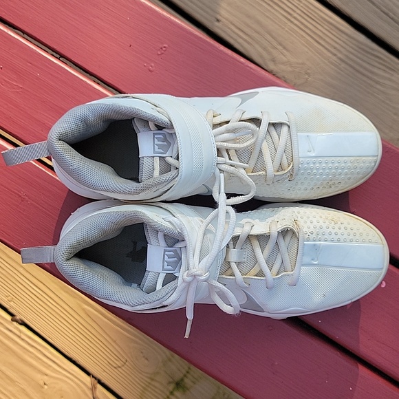 Baseball cleats - Picture 3 of 4